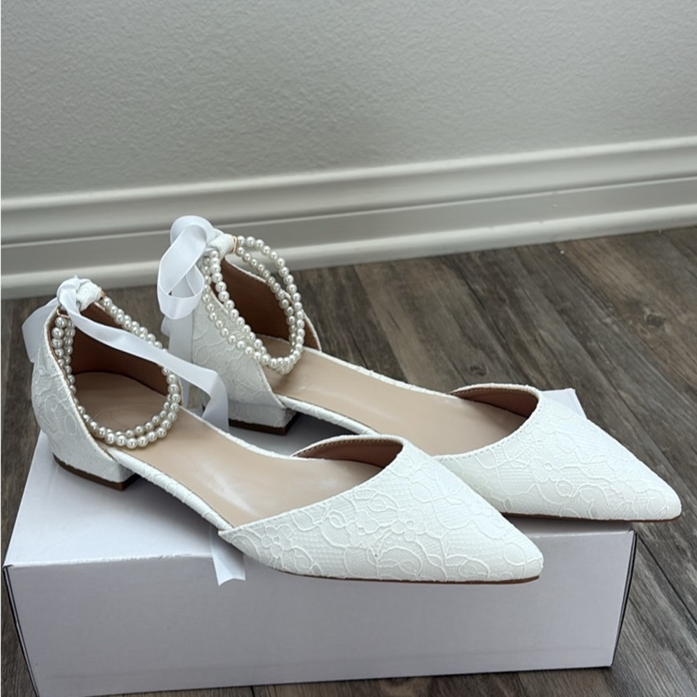 Elegant White Lace Pointed Toe Flats with Pearl Ankle Wrap